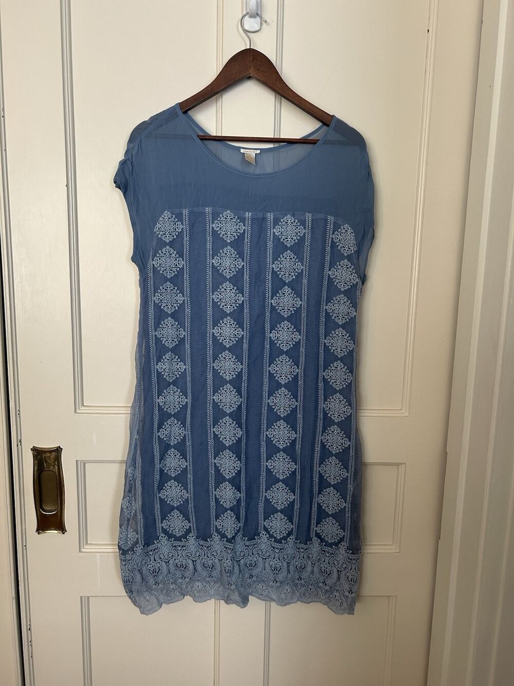 Sundance Embroidered Chiffon Shift Dress Womens Size Medium Lightweight Classic